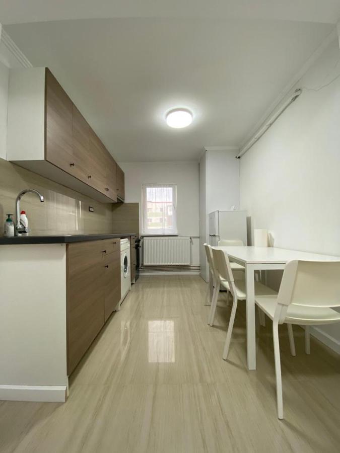 Апартаменти Apartament Луґож Екстер'єр фото